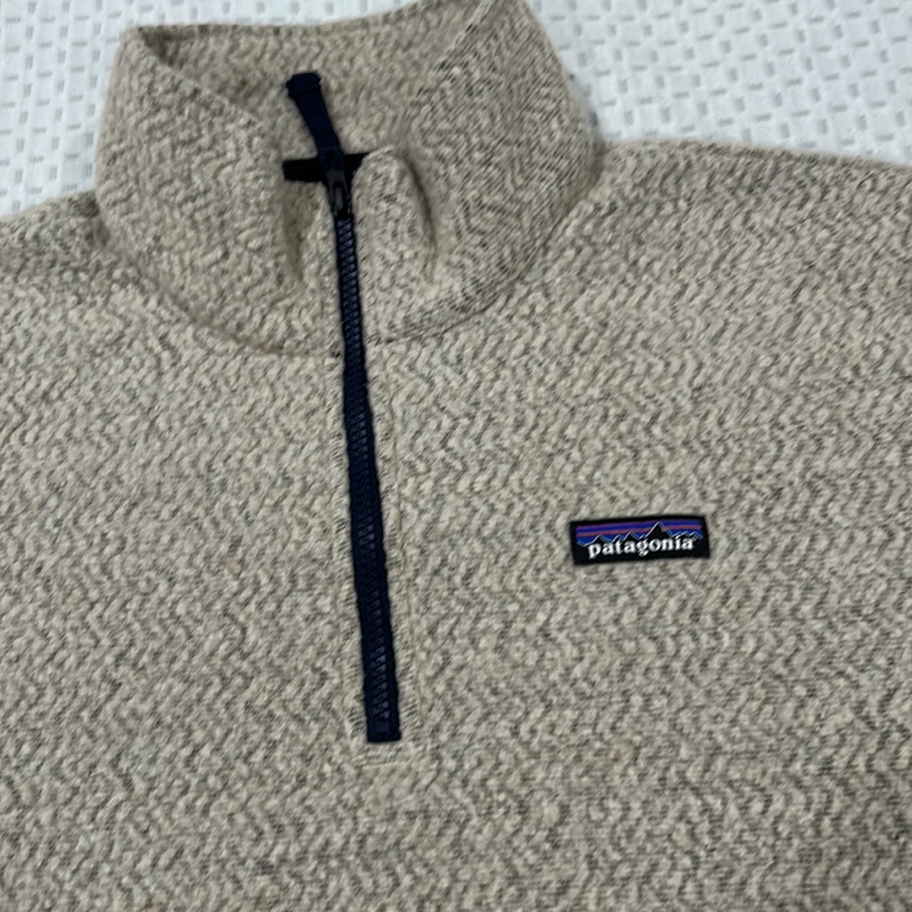Patagonia Sweater with teddy bear material - Picture 3 of 5
